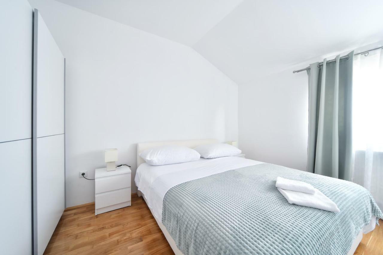 Apartman Novokmet-Crno Hotel ซาดาร์ ภายนอก รูปภาพ