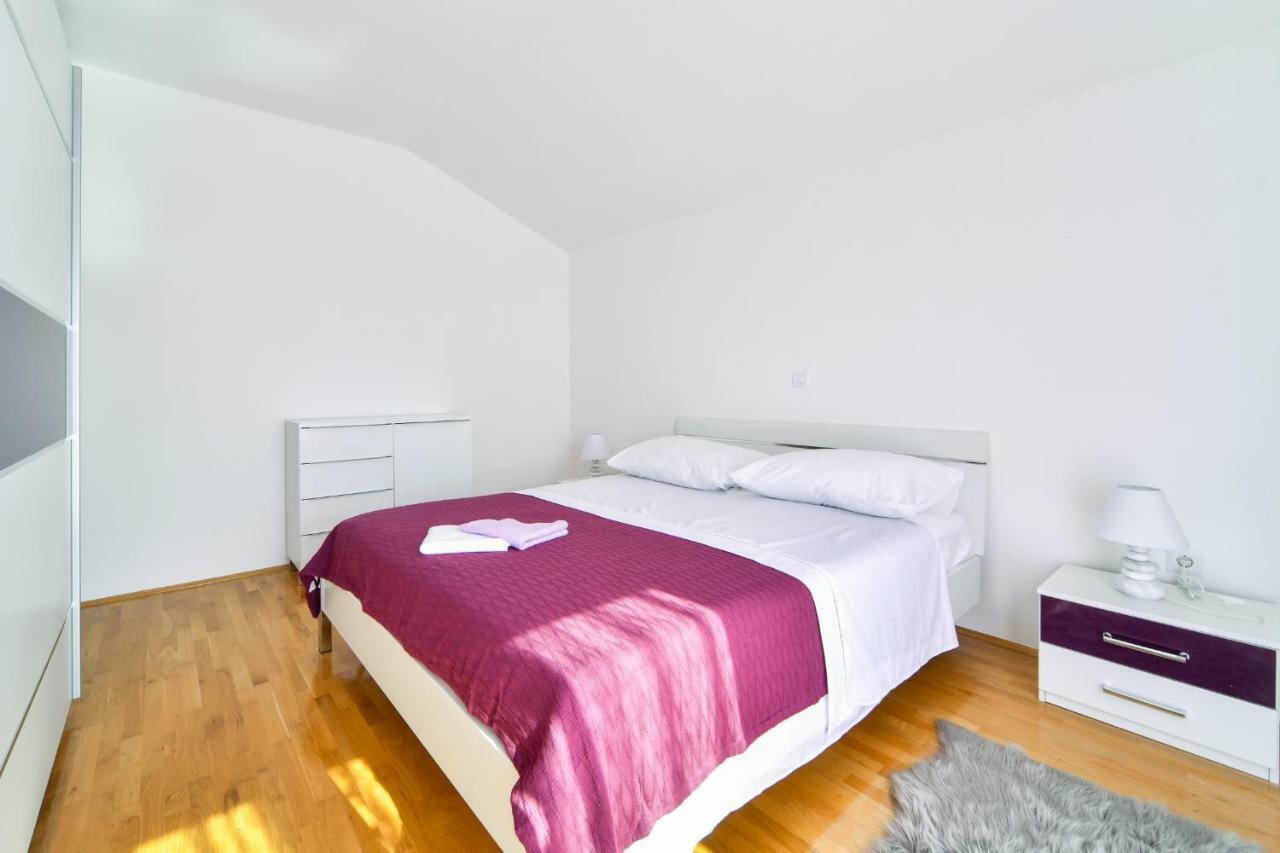 Apartman Novokmet-Crno Hotel ซาดาร์ ภายนอก รูปภาพ