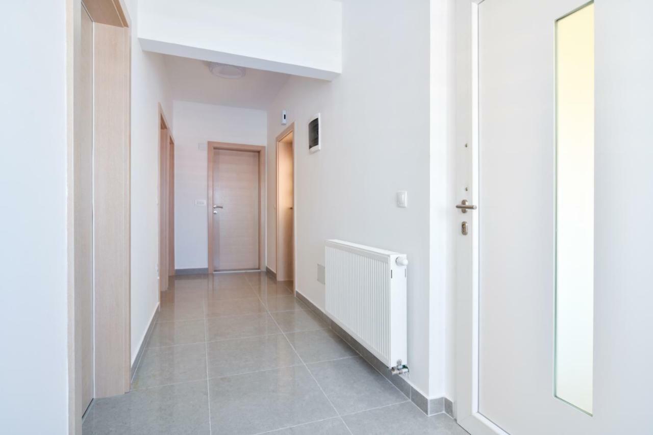Apartman Novokmet-Crno Hotel ซาดาร์ ภายนอก รูปภาพ