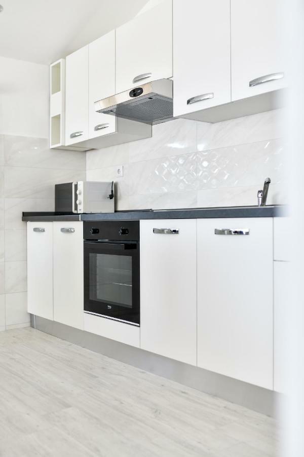 Apartman Novokmet-Crno Hotel ซาดาร์ ภายนอก รูปภาพ